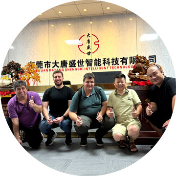 Overseas clients paid a visit to DT 3D printing factory with their translator