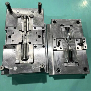 The injection molds with conformal cooling channels